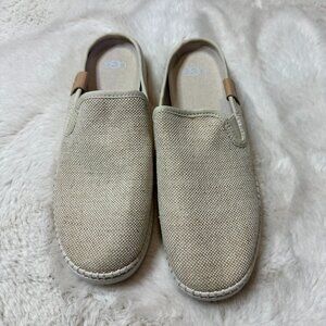 UGG Women's Delu Mules-Natural - 8